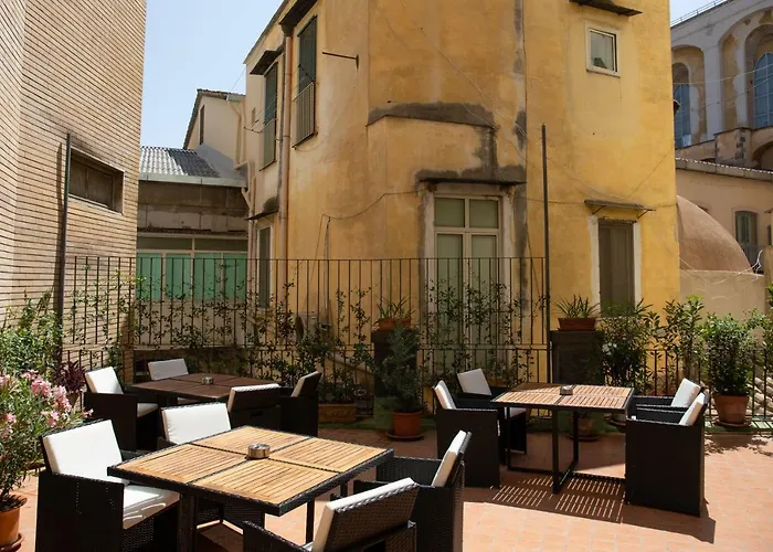 Bed and Breakfast The Duomo House By House In Napoli